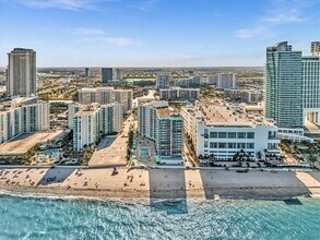 Building Photo - 3725 S Ocean Dr