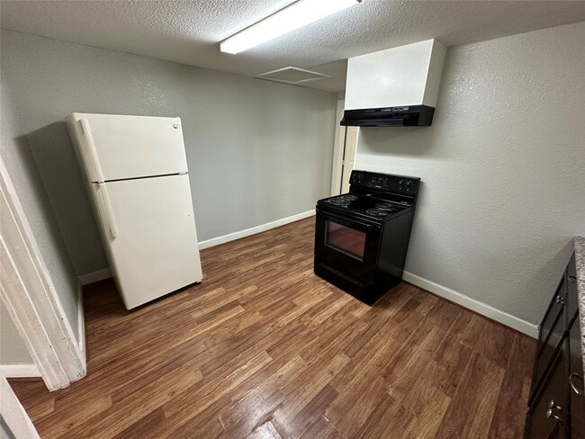 Foto del edificio - 4201 Chapman St