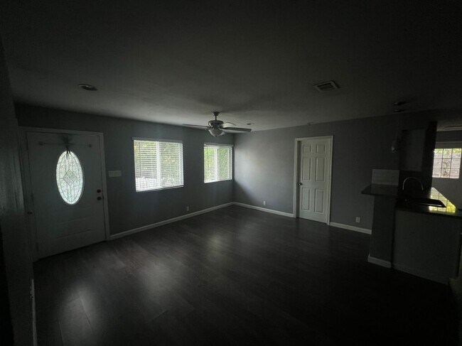 Building Photo - 2301 Tern Cir