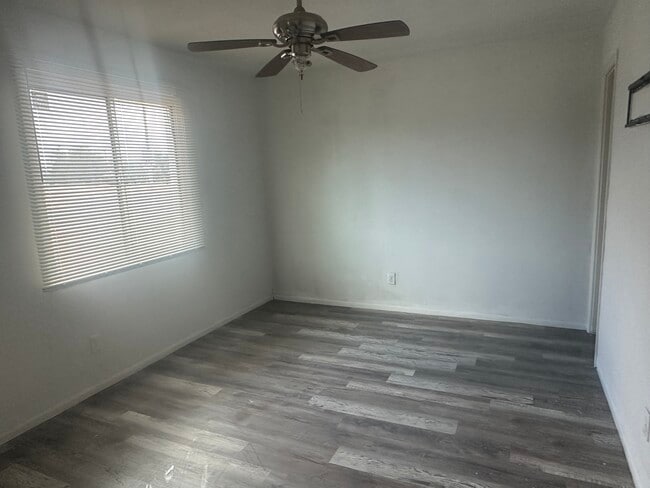Building Photo - 13805 N 48th Ave
