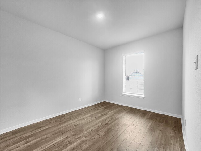 Foto del edificio - 7622 Thrips Ln