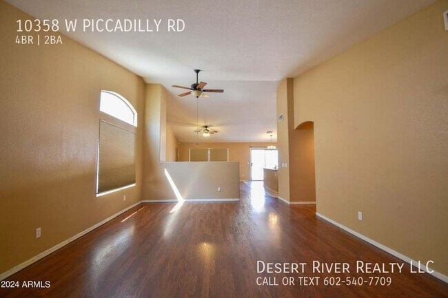 Foto del edificio - 10358 W Piccadilly Rd