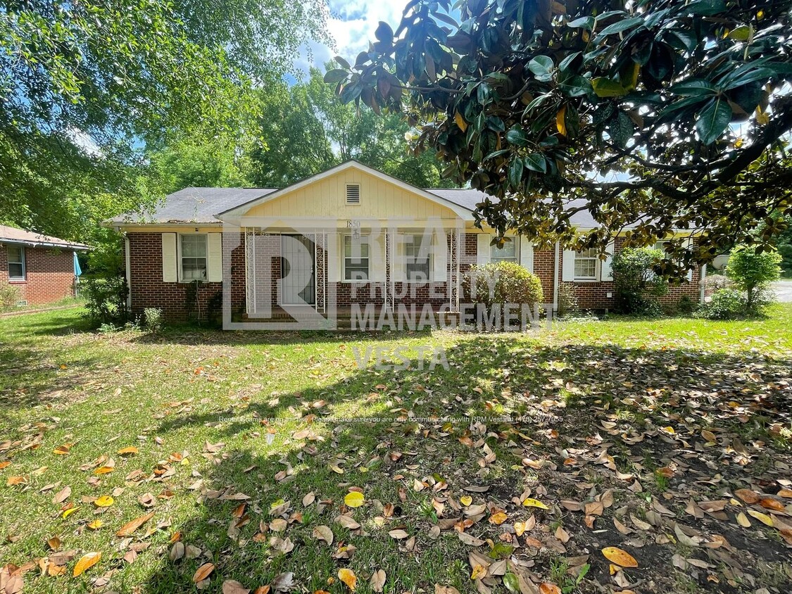 Foto principal - 1850 Rocky Creek Rd