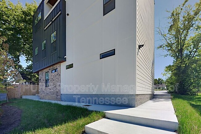 Building Photo - 2713 Torbett St