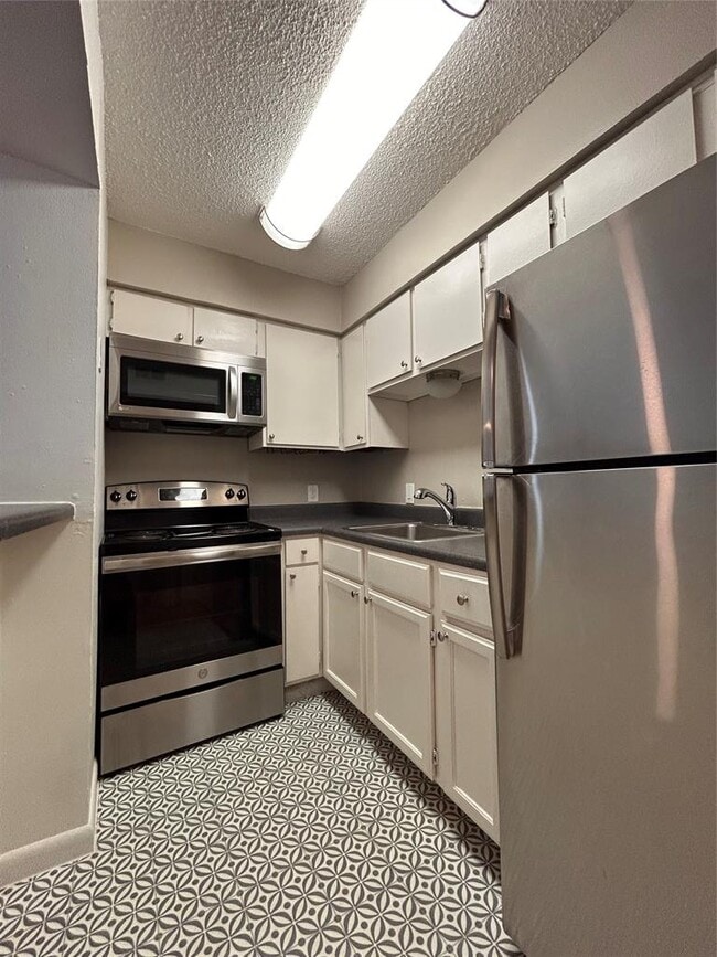 Building Photo - 808 Winflo Dr