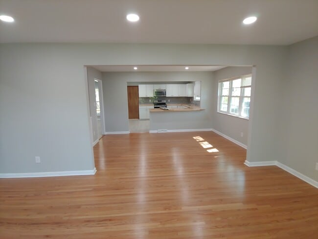 Open Floor Plan - 115 Elm St