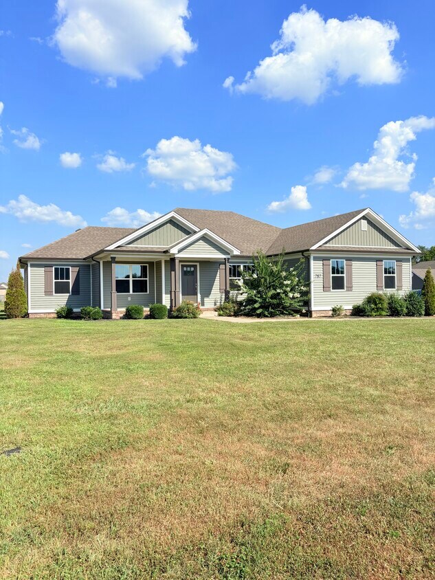 Foto principal - 787 Alders Cove St