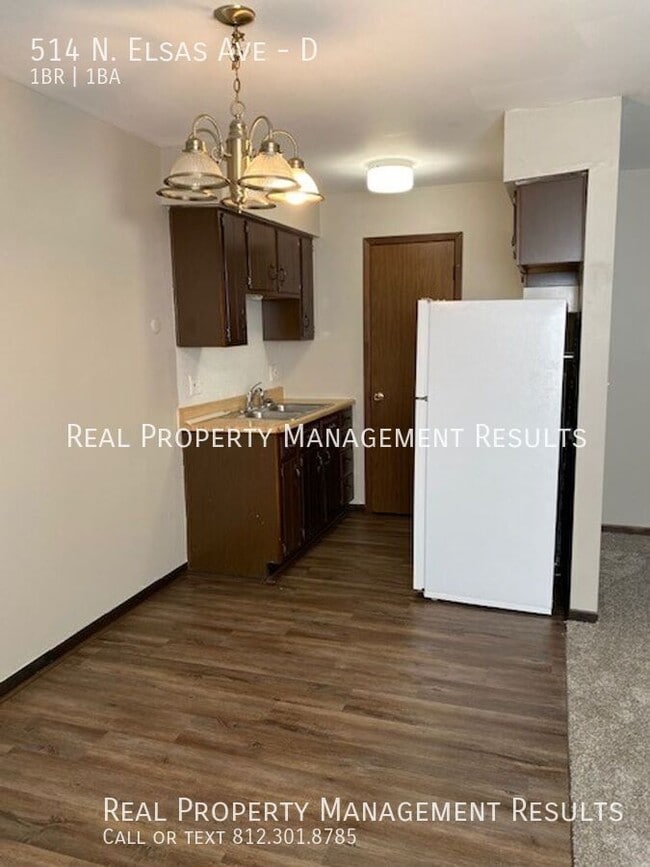 Building Photo - 514 N Elsas Ave