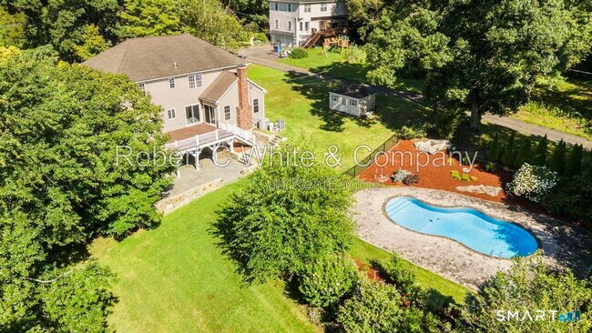 Foto del edificio - 155 Beardsley Rd