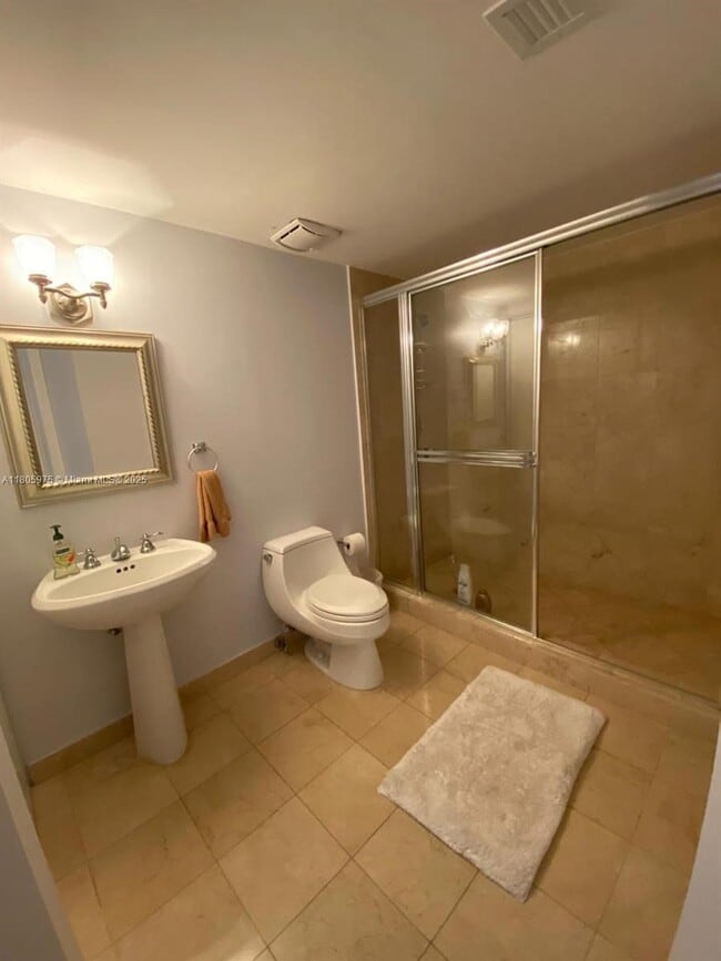 Building Photo - 9559 Collins Ave