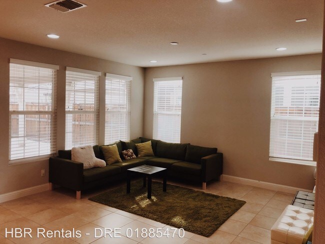 Foto del edificio - 5 br, 4 bath House - 1284 S Shields Ave.