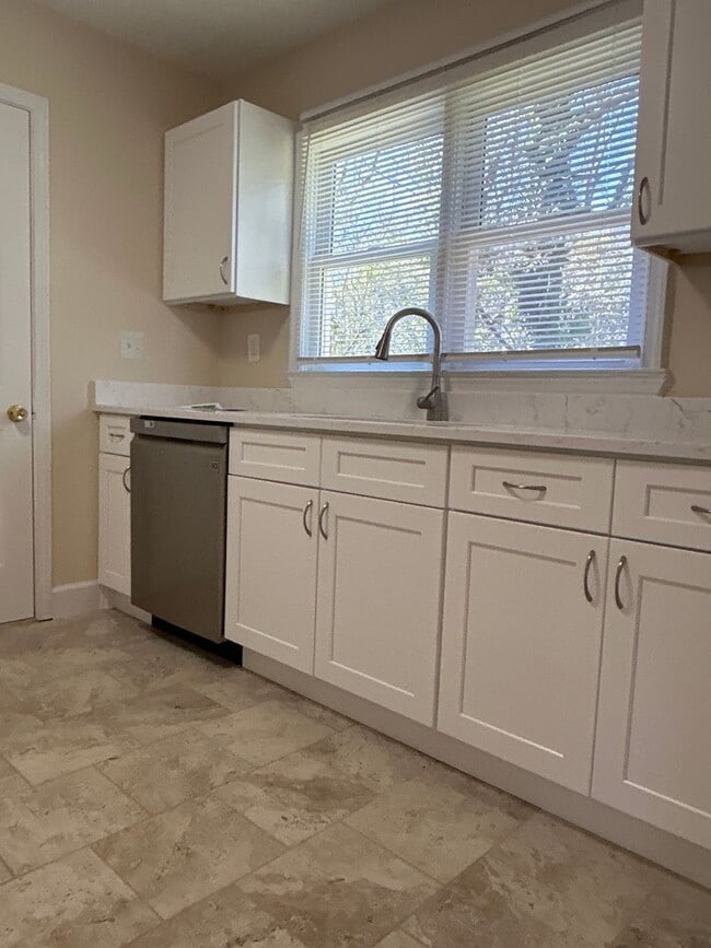 Photo - 3-bed 2-bath in Dekalb County! House