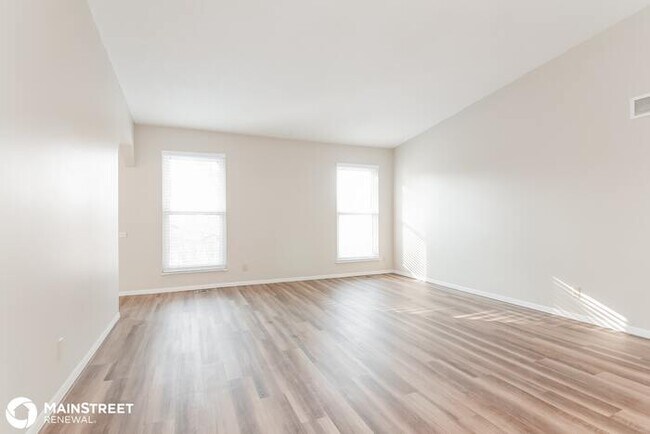 Building Photo - 345 Beaver Lake Dr, St Charles, MO 63303