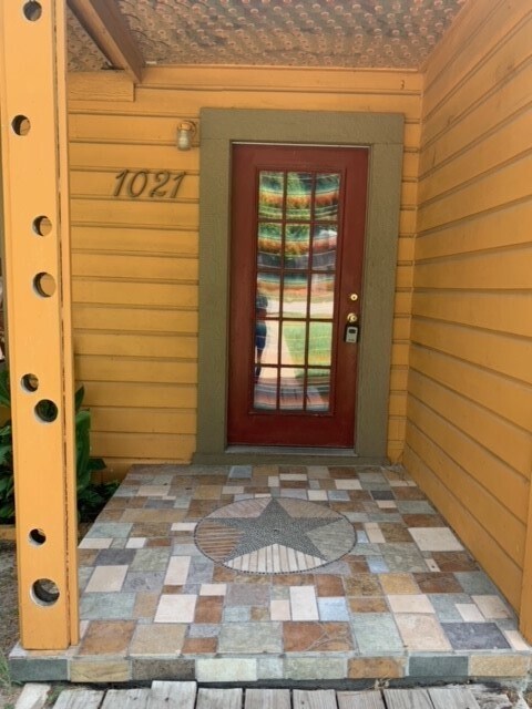 Foto del edificio - 1021 Oak Dr