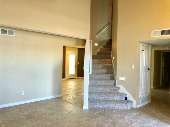 Foto del edificio - 13290 New Britton Dr