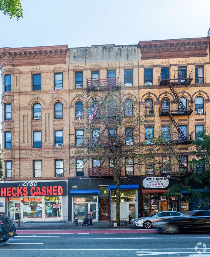 Building Photo - 2252 1st Ave