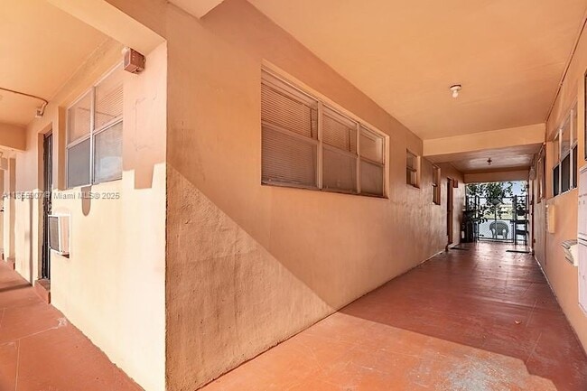 Foto del edificio - 19000 NE 3rd Ct