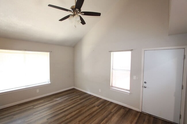 Building Photo - 1200 S Riordan Ranch St