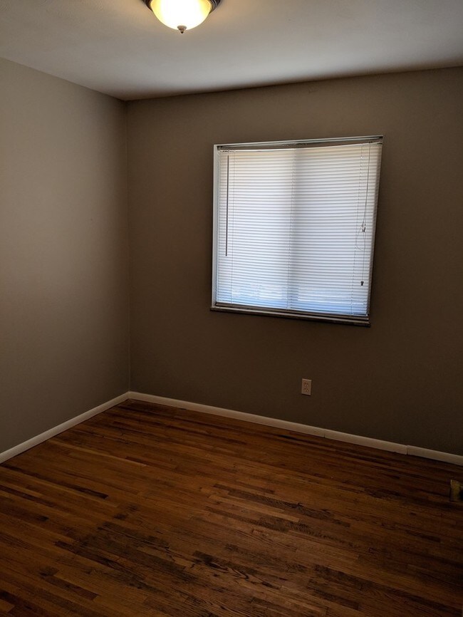 Foto del edificio - 10019 Mayfair Dr