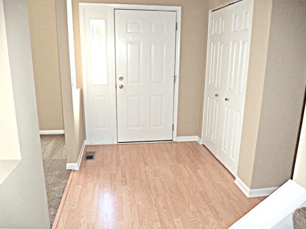 Foto del edificio - 8601 Sycamore Ct
