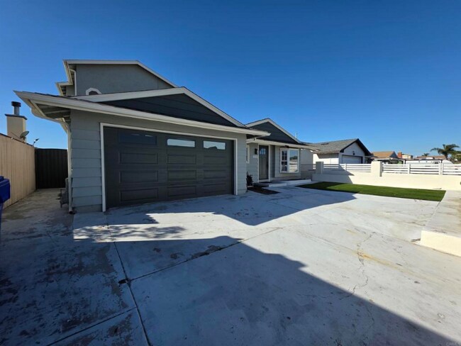 Building Photo - 1196 Danober Dr