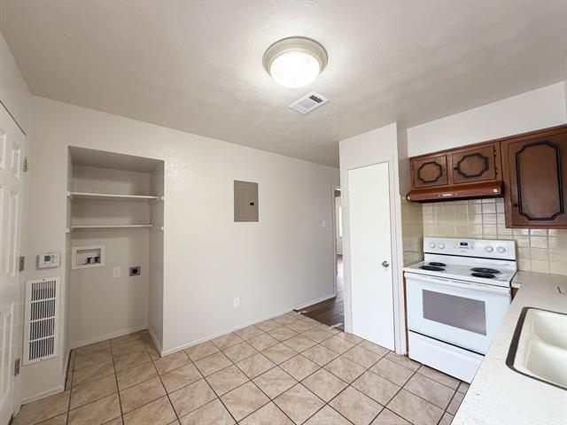 Building Photo - 902 Biloxi Dr