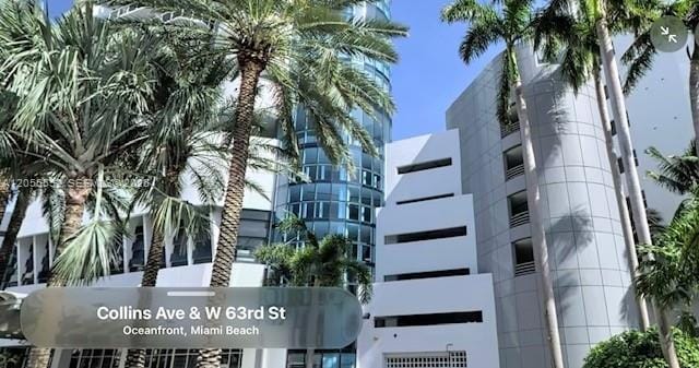 Foto del edificio - 6301 Collins Ave