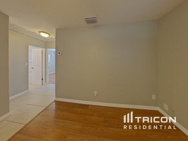 Foto del edificio - 5046 10th St N