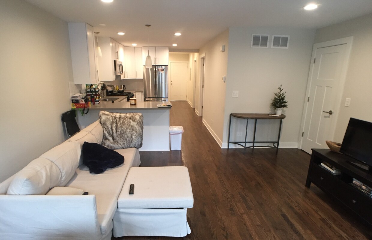 Primary Photo - Noble Square – Condo-Quality 2-Bed / 2-Bat...