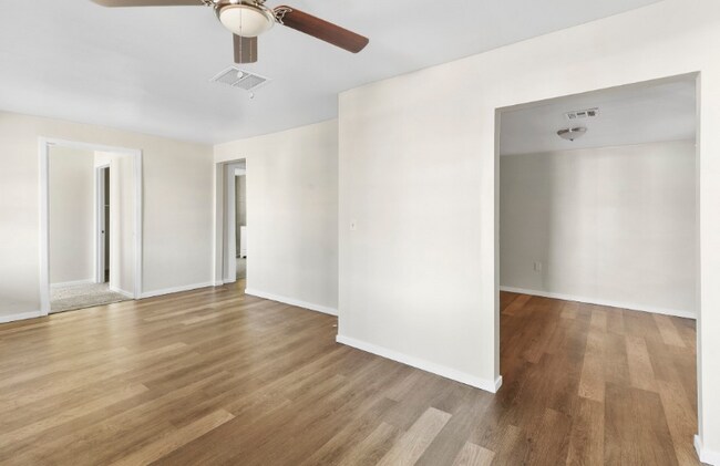 Building Photo - 1317 W Pima St