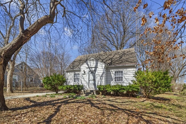 Building Photo - 208 Arcadia Dr