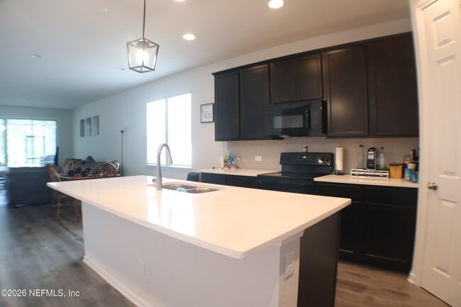 Foto del edificio - 5132 Sawmill Pt Wy