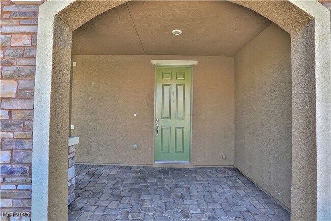 Building Photo - 3173 Arco Ave
