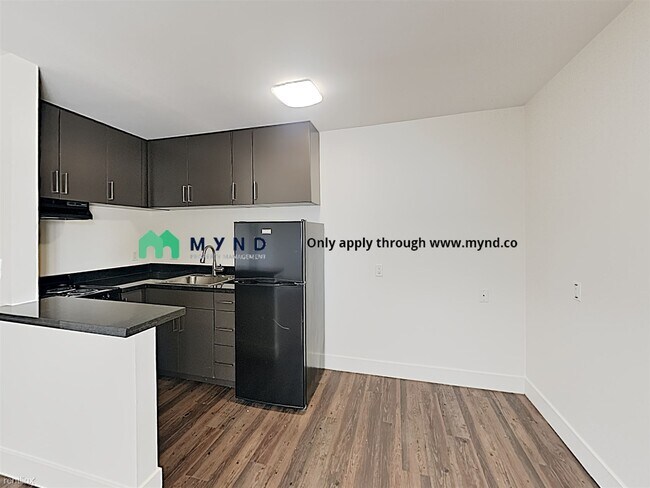 Building Photo - 1 br, 1 bath  - 617 S 9th St Apt 8 8