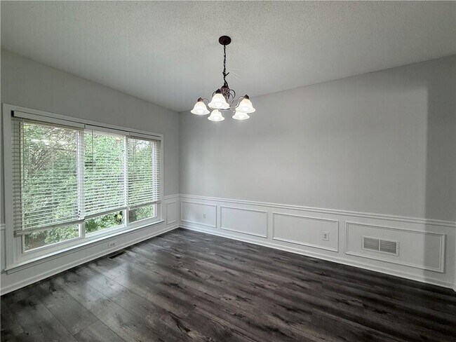 Foto del edificio - 175 Sessingham Ln