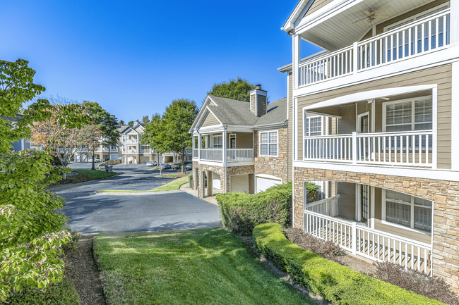 Foto del edificio - Elan at Mallard Creek Apartment Homes