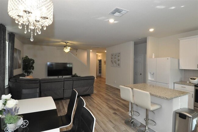 Building Photo - 1717 T H Johnson Dr