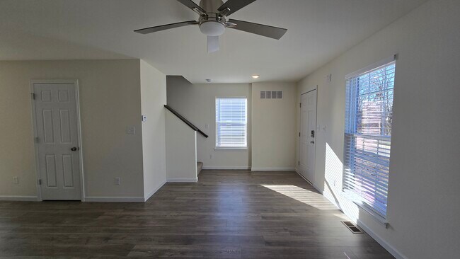 Foto del edificio - 330 Fall Harvest Parkway