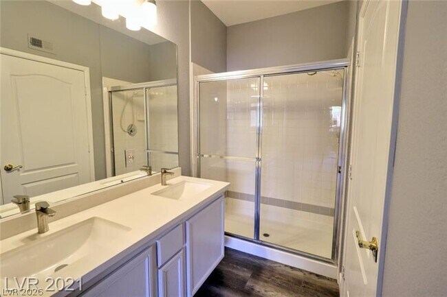 Foto del edificio - 9901 Trailwood Dr