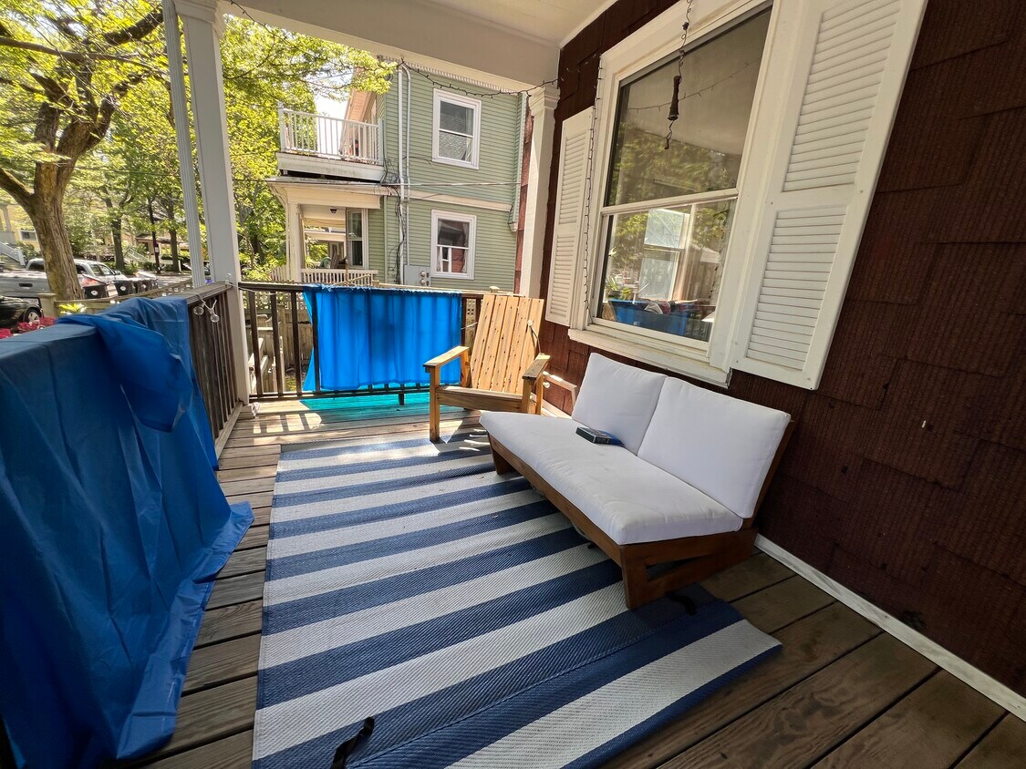 Foto principal - 9 Kenwood St