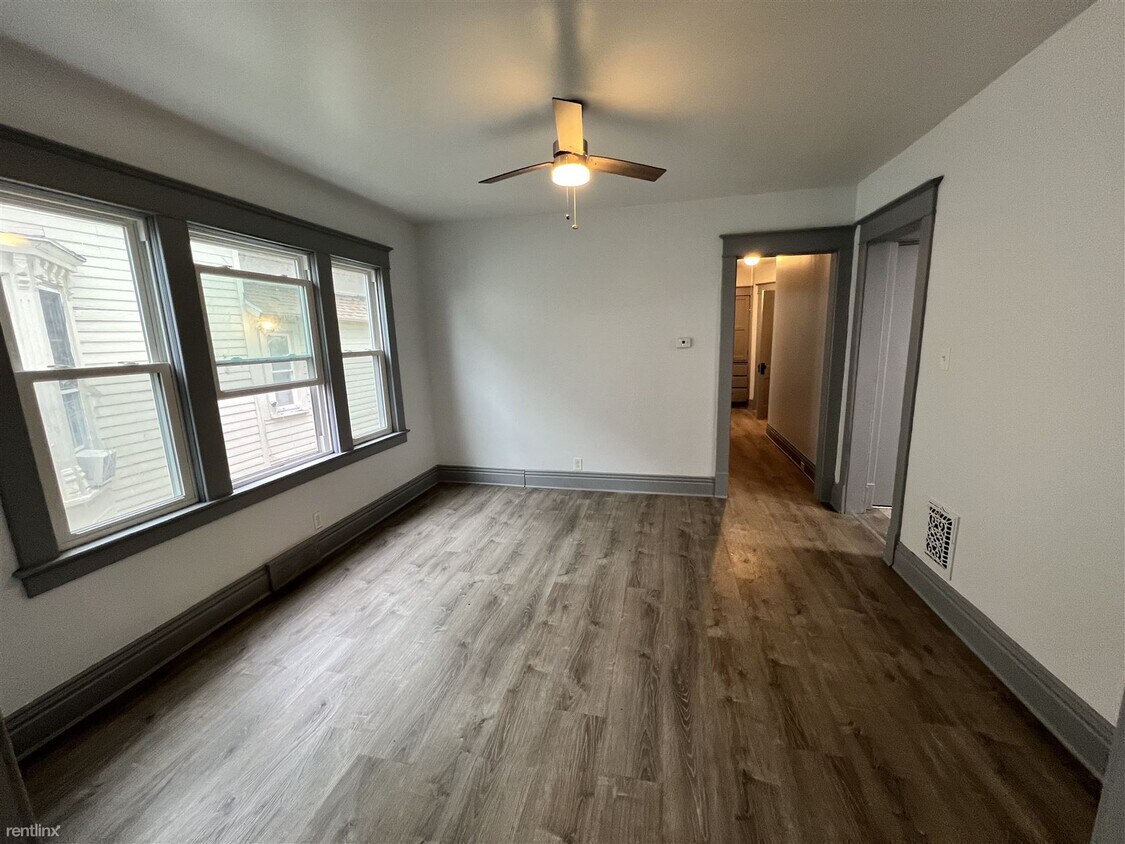 Building Photo - 3 br, 1 bath Duplex - 267 Breckenridge Str...
