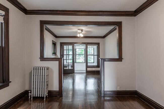 Foto del edificio - 3823 N Drake Ave