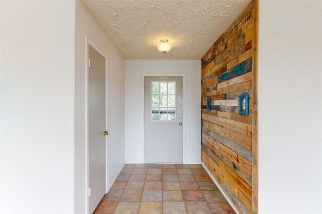 Building Photo - 2711 Heritage Colony Dr