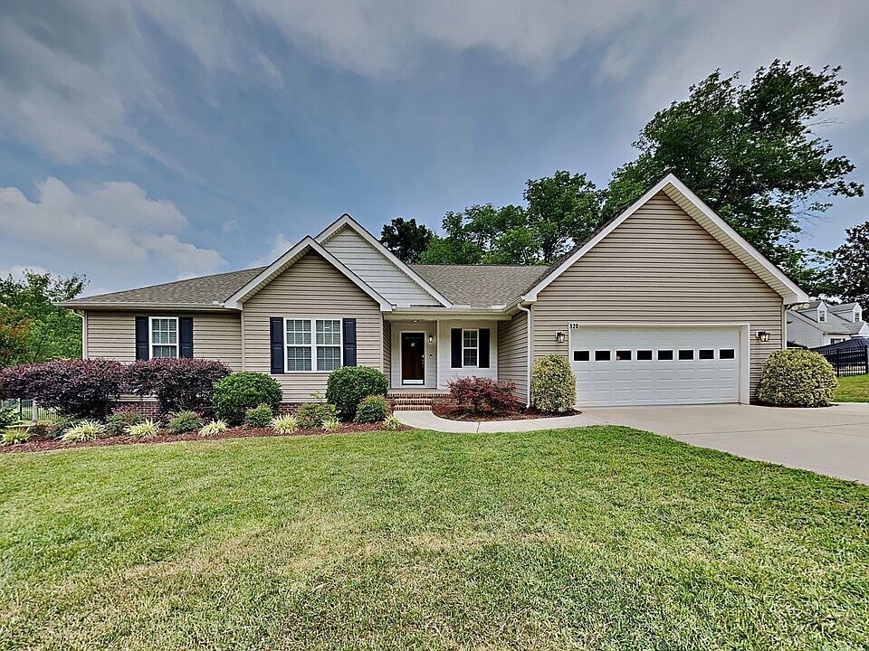 Foto principal - 520 W Peeler St