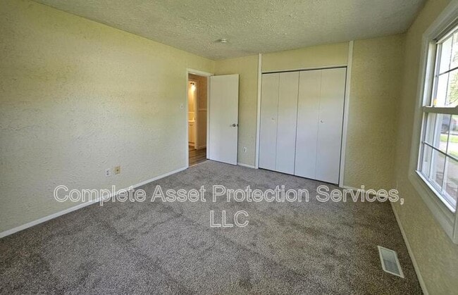 Building Photo - 412 Nantucket Rd