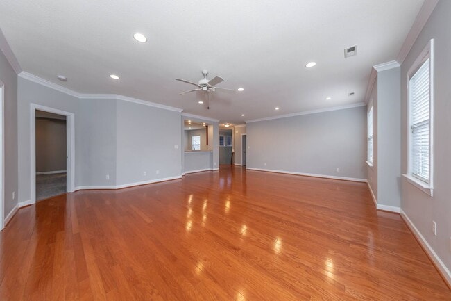 Foto del edificio - Golf course views in Braemar Creek 3 beds