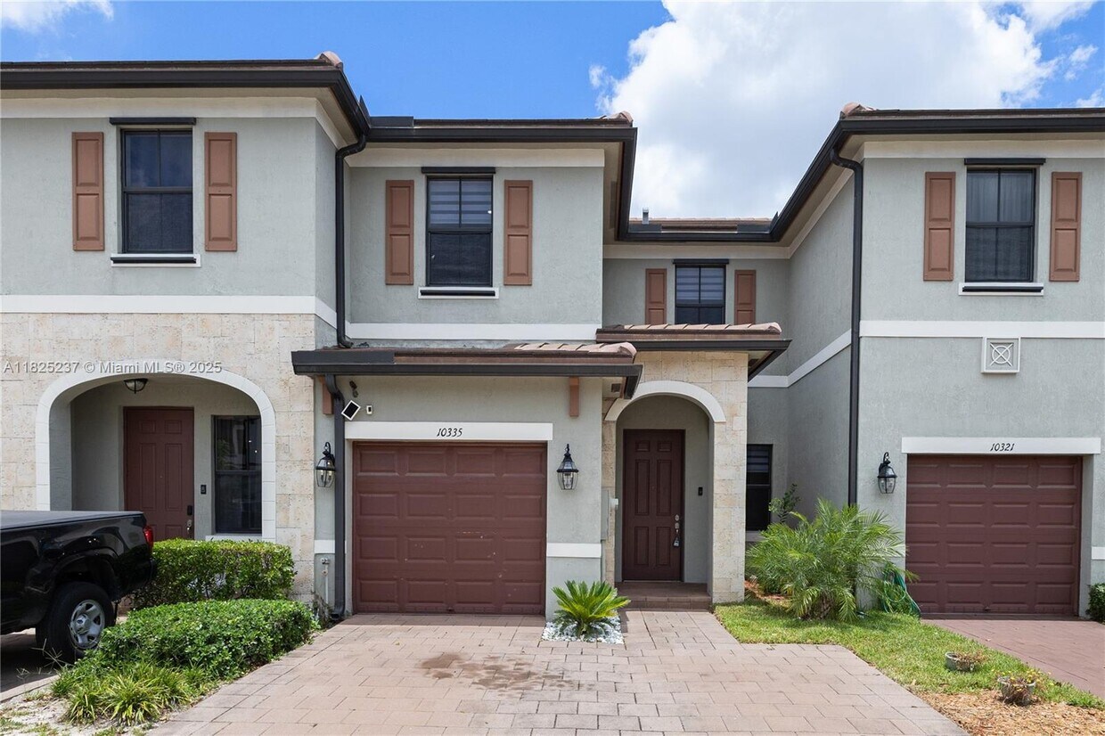 Foto principal - 10335 W 34th Ct