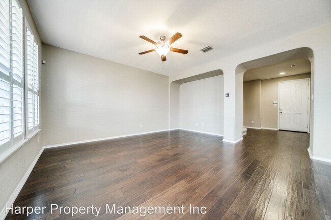 Foto del edificio - 3 br, 2.5 bath House - 9023 Pine Creek Dr