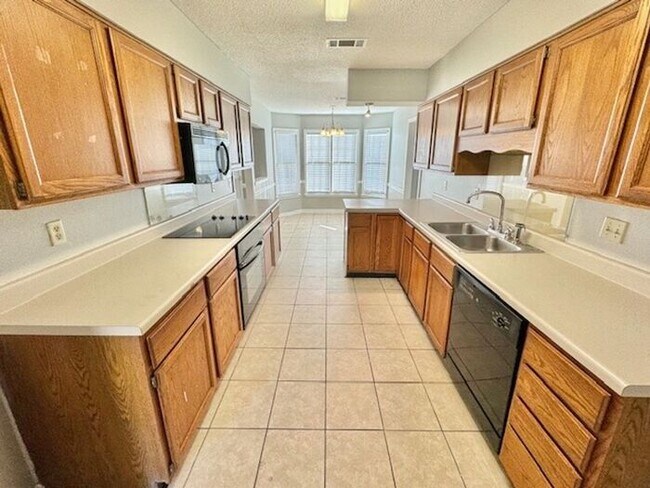 Foto del edificio - Spacious 4 bedroom 2.5 Home in Cordova, Av...