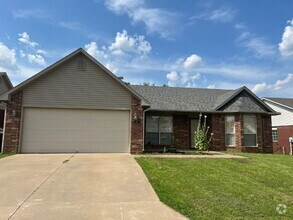Building Photo - 8105 Huntington Way